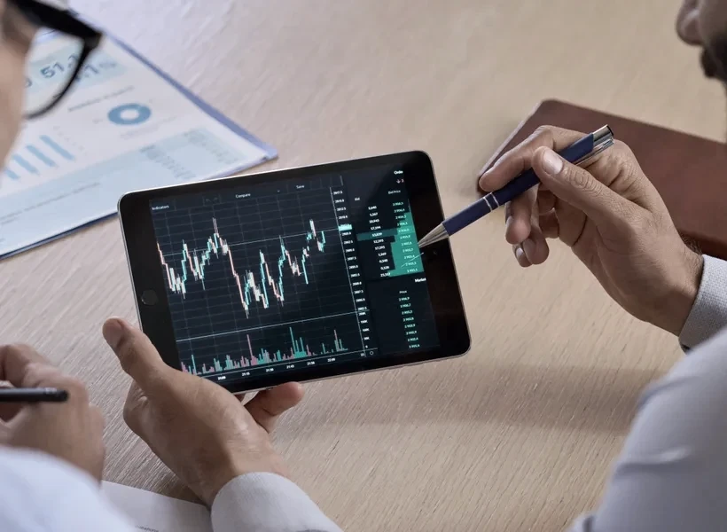 EquLum App AI investment environment